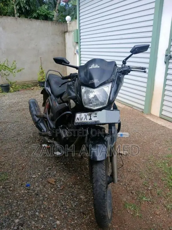 Hero-Honda Hunk 2011 Motorbike (Used)