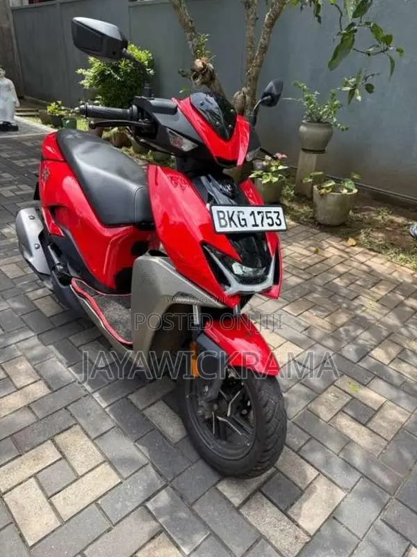 Hero Xoom 2026 Motorbike (Used)