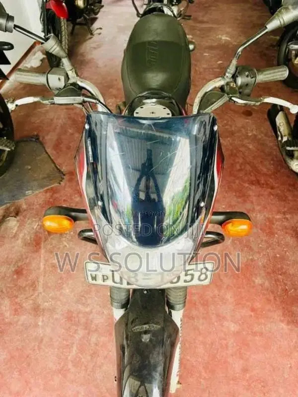 Bajaj Platina 2009 Motorbike (Used)