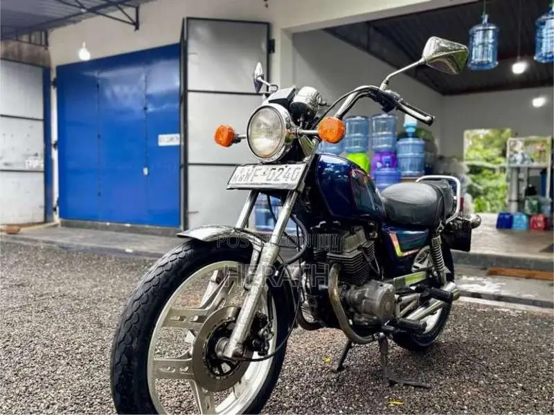 Honda LA Custom 2006 Motorbike (Used)