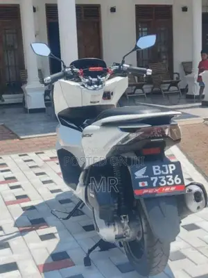 Honda Pcx 125 2024 Motorbike (Used)