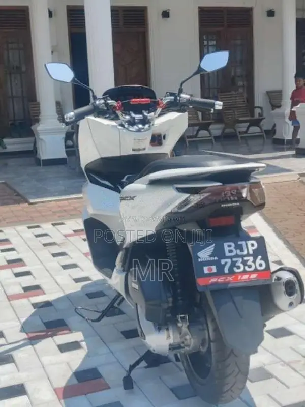 Honda Pcx 125 2024 Motorbike (Used)