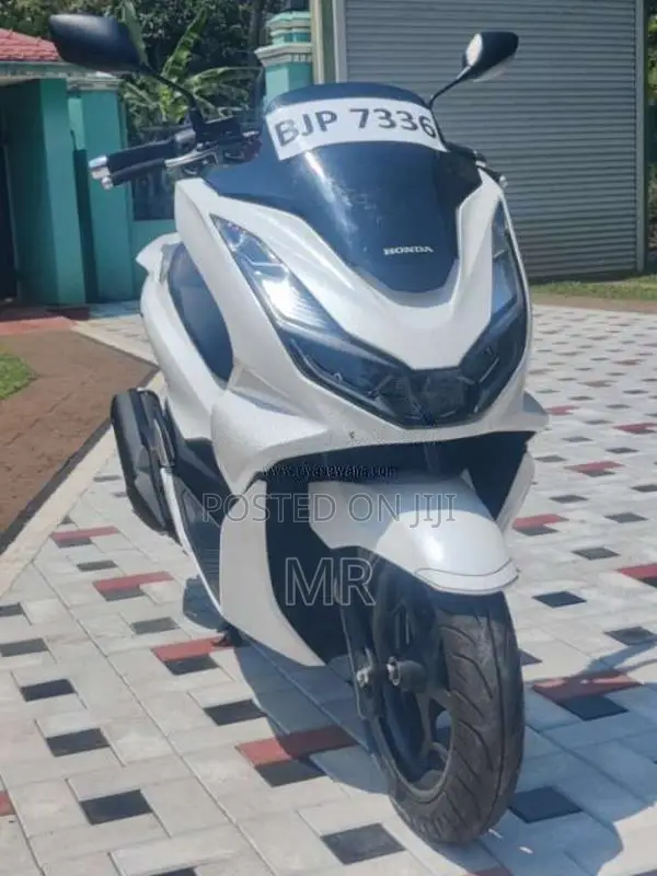 Honda Pcx 125 2024 Motorbike (Used)
