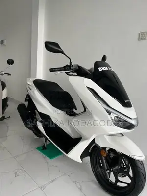 Honda Pcx 2025 Motorbike (Used)
