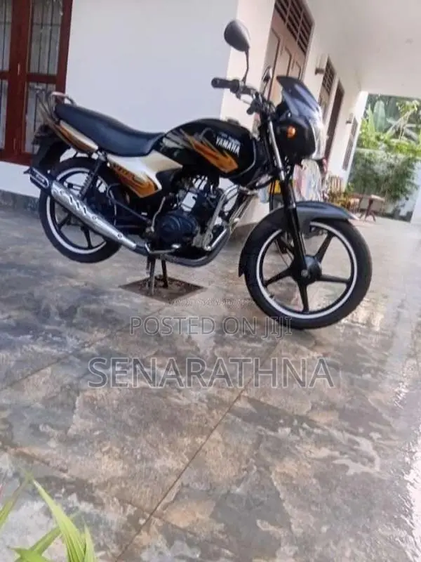 Yamaha YBR 100 2015 Motorbike (Used)