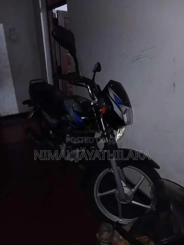 Bajaj CT-100 2018 motorcycle (Used)