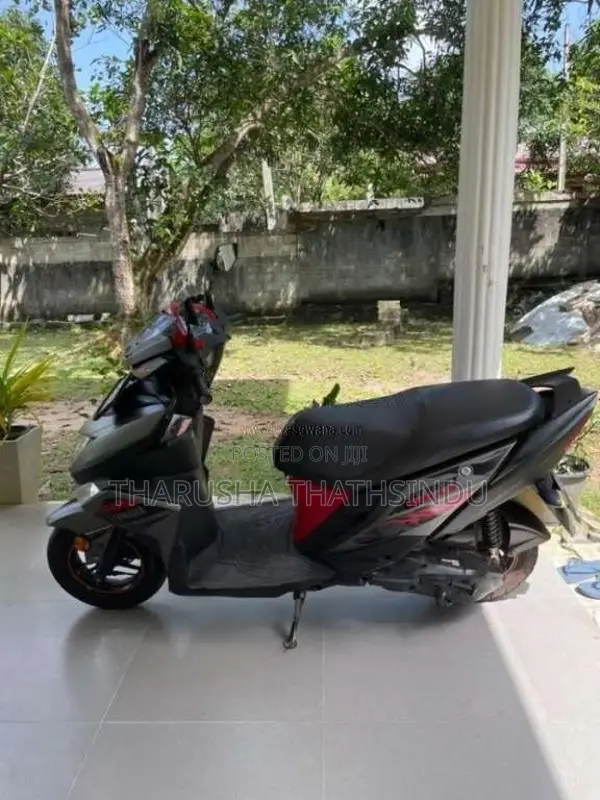 Yamaha ZR 2018 Motorbike (Used)