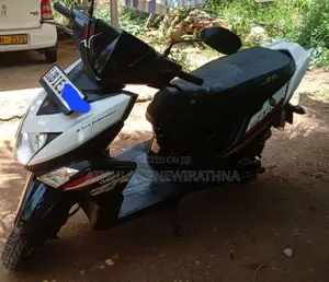 Yamaha ZR 2019 Motorbike (Used)