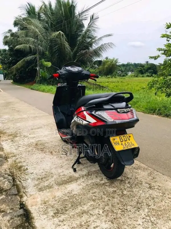 Hero Dash 2016 Motorbike (Used)