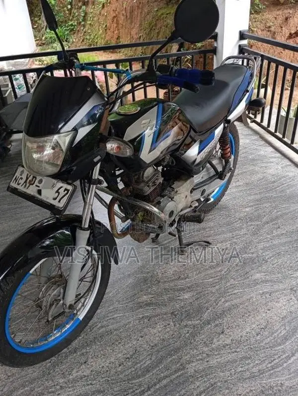 Bajaj CT-100 2012 Motorbike (Used)