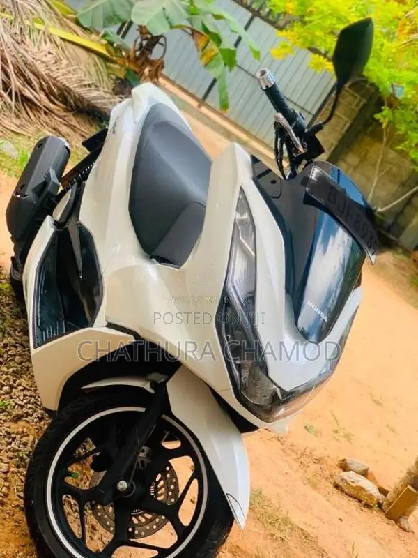 Honda Pcx 2024 Motorbike (Used)