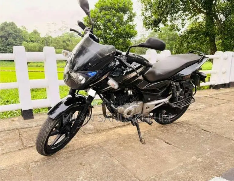 Bajaj Pulsar 150 2017 Motorbike (Used)
