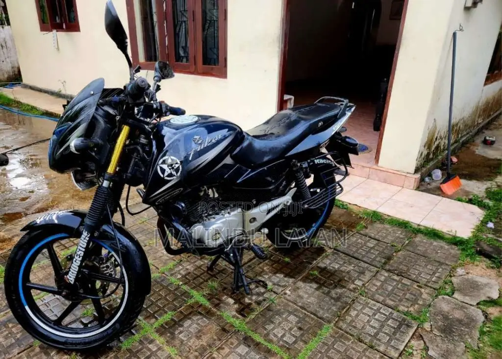 Bajaj Pulsar 2016 Motorbike (Used)