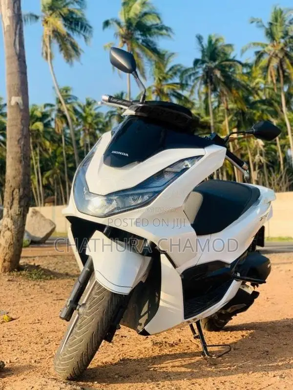 Honda Pcx 2024 Motorbike (Used)