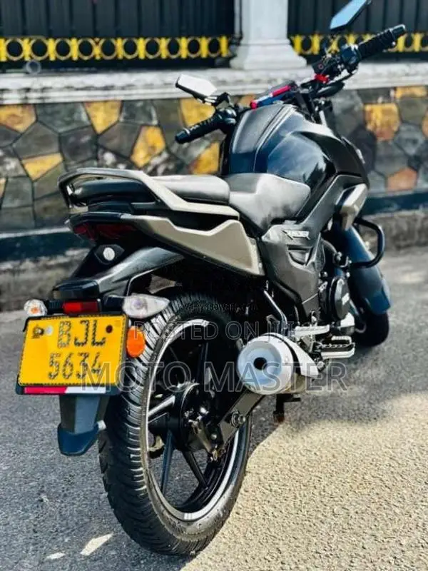 TVS Raider 2025 Motorbike (Used)