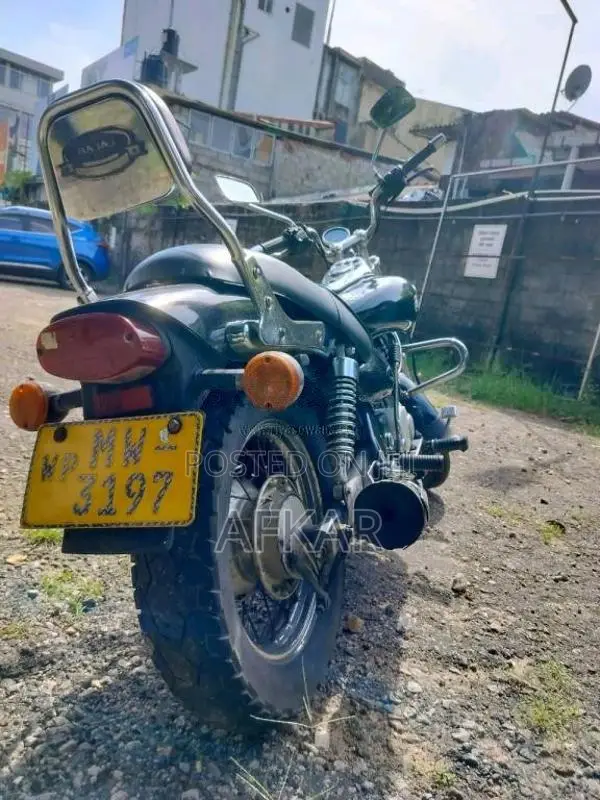 Bajaj Avenger 2006 Motorbike (Used)