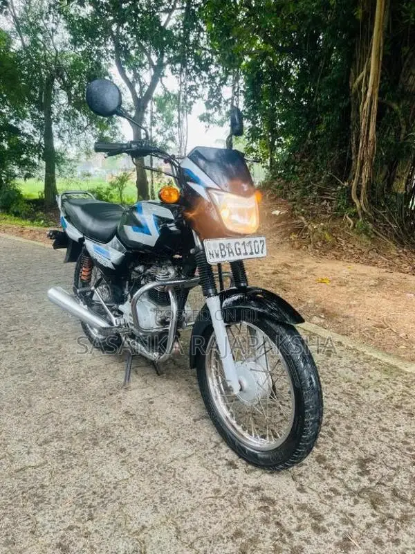 Bajaj CT-100 2014 Motorbike (Used)