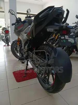 Hero Hunk 160 2026 Motorbike Brand New