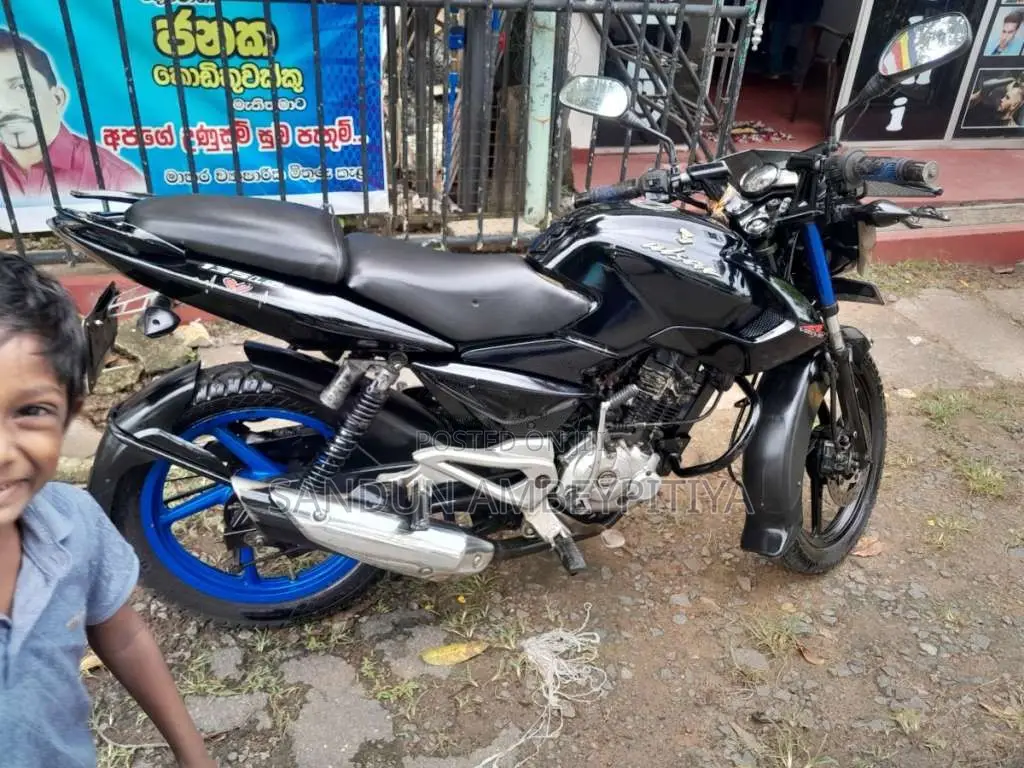 Bajaj Pulsar 2015 Motorbike (Used)