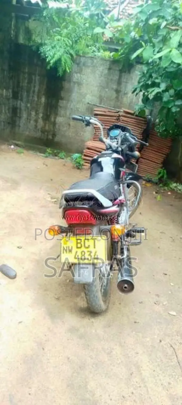 Bajaj CT-100 2016 Motorbike (Used)