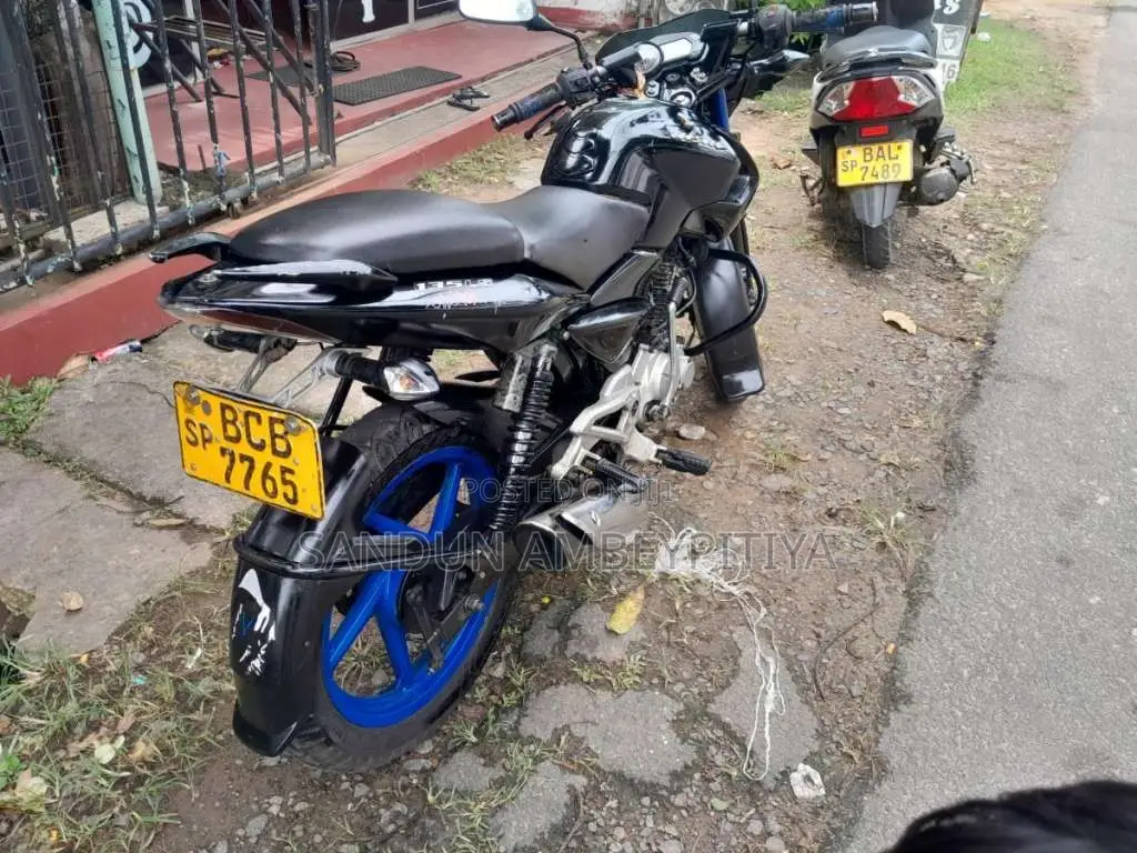 Bajaj Pulsar 2015 Motorbike (Used)