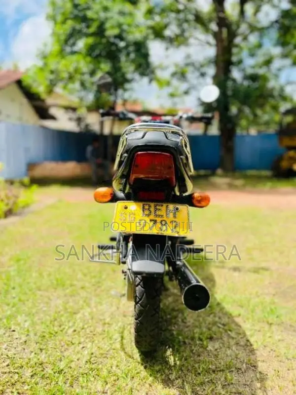 Bajaj CT-100 2016 Motorbike (Used)