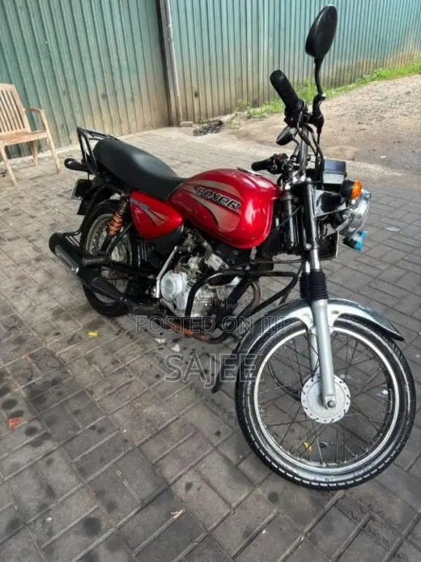 Bajaj Boxer 2012 Motorbike (Used)