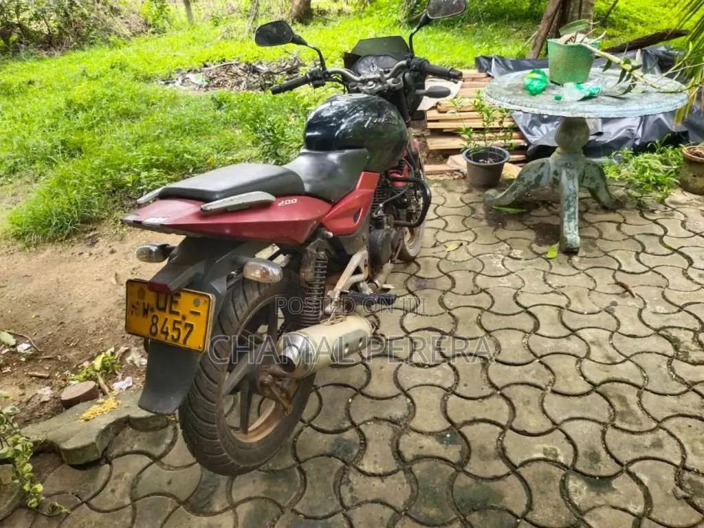 Bajaj Pulsar 200 2008 Motorbike (Used)