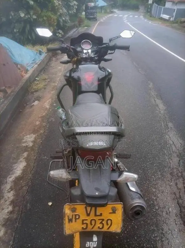 Hero Hunk 2010 Motorbike (Used)