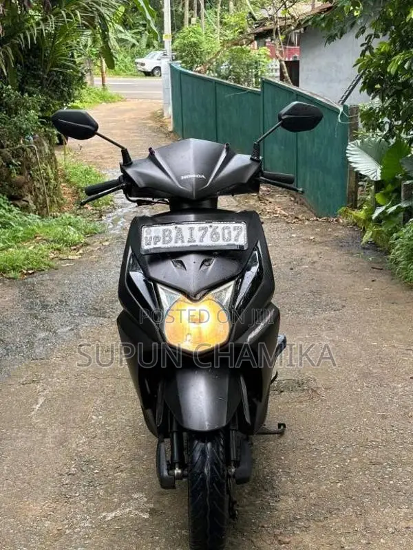 Honda Dio 2013 Motorbike (Used)
