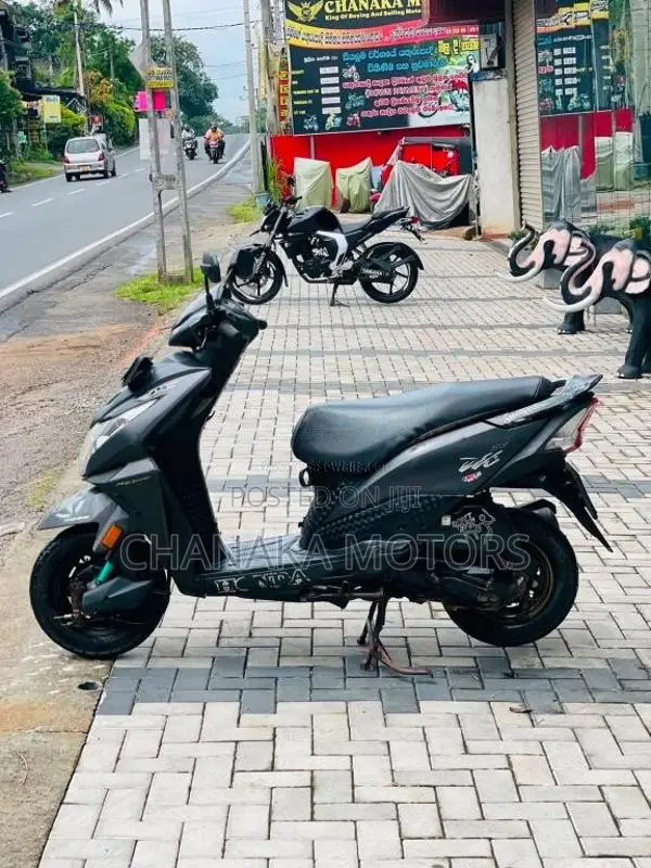 Honda Dio Dx 2019 Motorbike (Used)