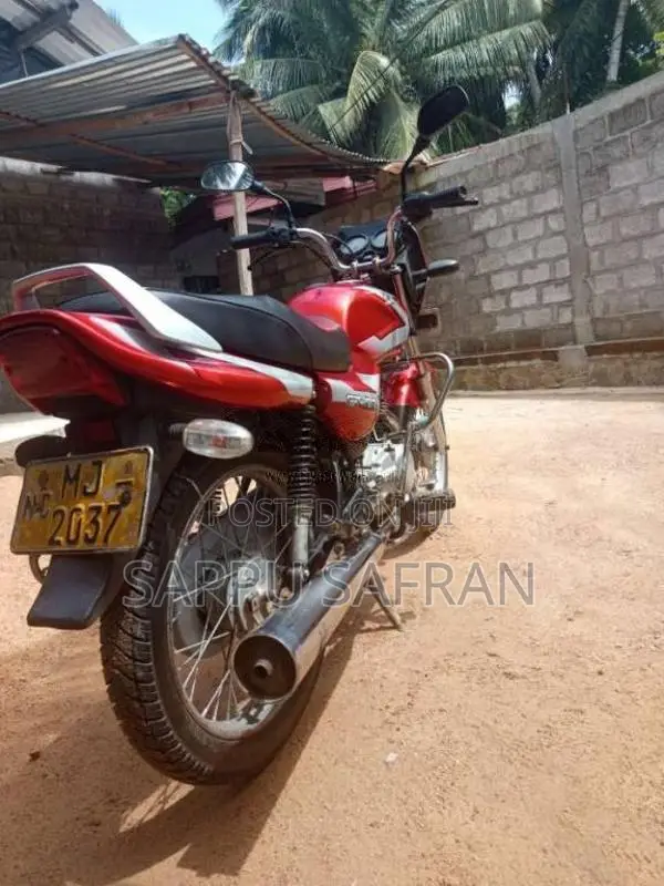 Bajaj CT-100 2005 Motorbike (Used)