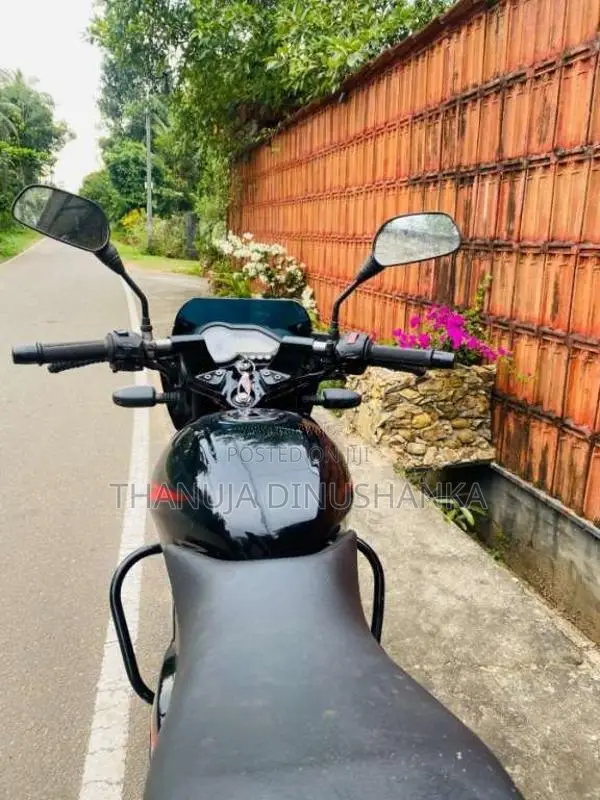 Bajaj Pulsar 150 2011 Motorbike (Used)