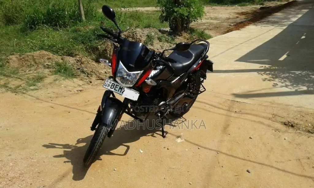 Hero Hunk 2017 Motorbike (Used)