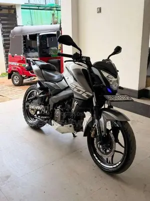 Bajaj Pulsar NS200 2018 Motorbike (Used)