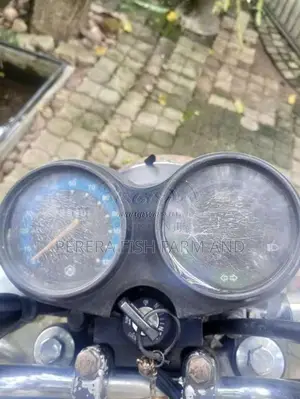 Bajaj Boxer 2002 Motorbike (Used)
