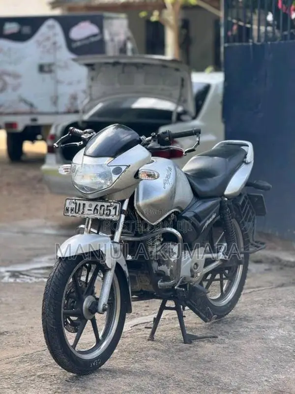 TVS Apache 2009 Motorbike (Used)