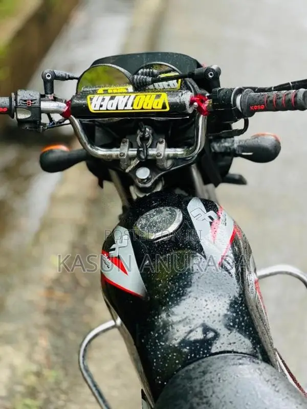 Bajaj CT-100 2010 Motorbike (Used)