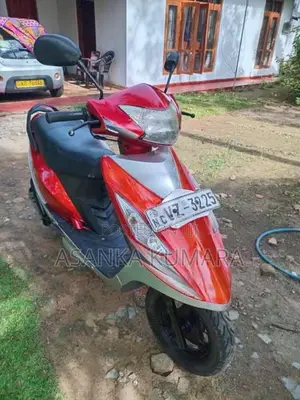 TVS Scooty Streak 2011 Motorbike (Used)
