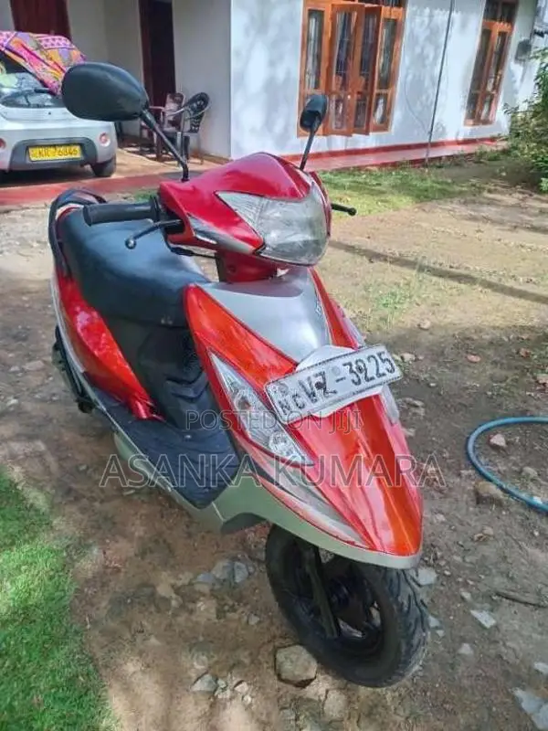 TVS Scooty Streak 2011 Motorbike (Used)