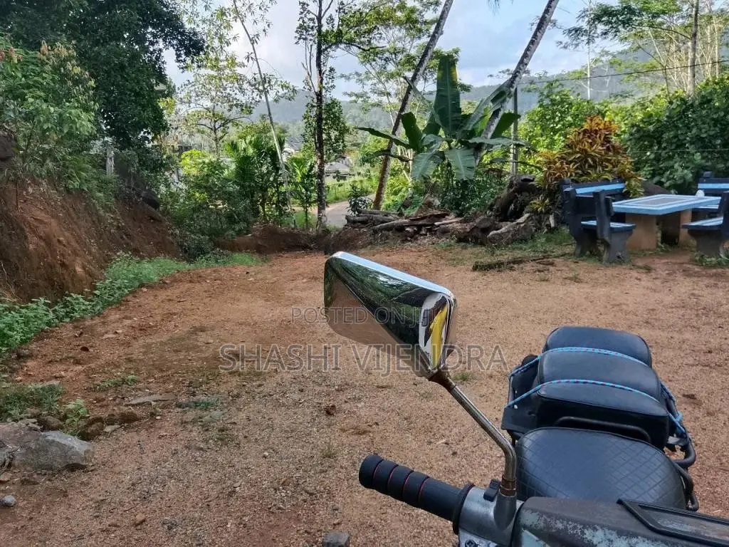 Yamaha V50 1987 Motorbike (Used)