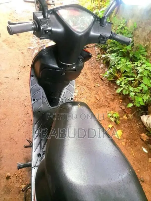 TVS Scooty Streak 2013 Motorbike (Used)