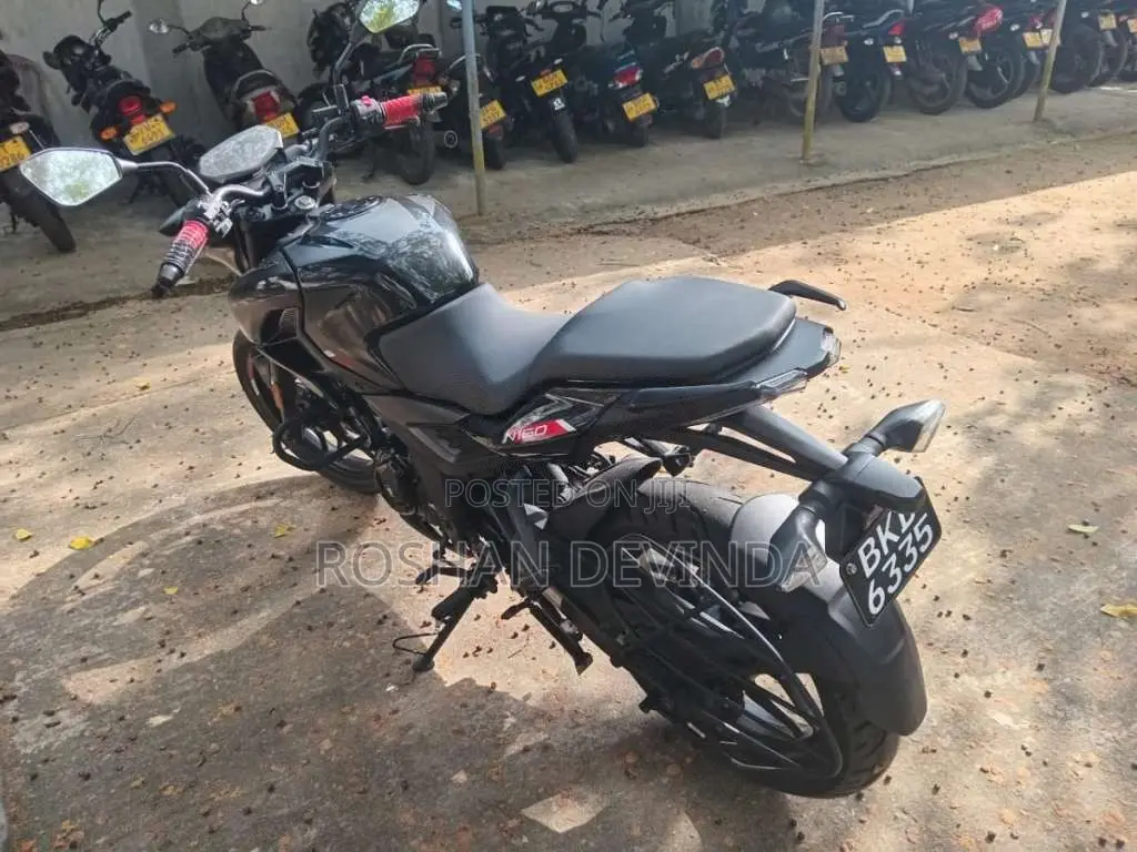Bajaj Pulsar 2025 Motorbike (Used)