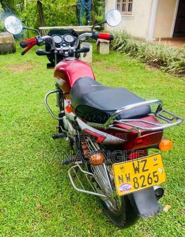 Bajaj CT-100 2011 Motorbike (Used)