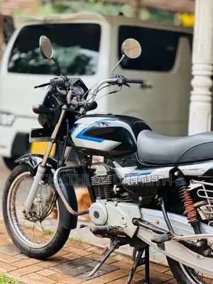 Bajaj CT-100 2014 Motorbike (Used)
