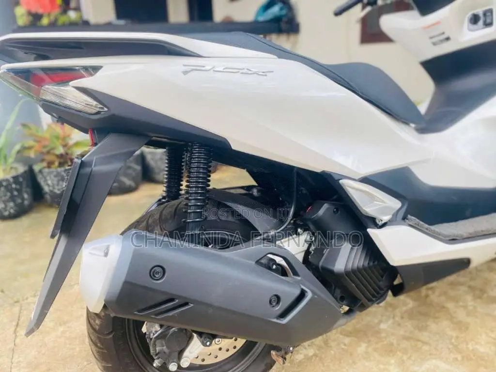 Honda Pcx 2025 motorcycle (Used)