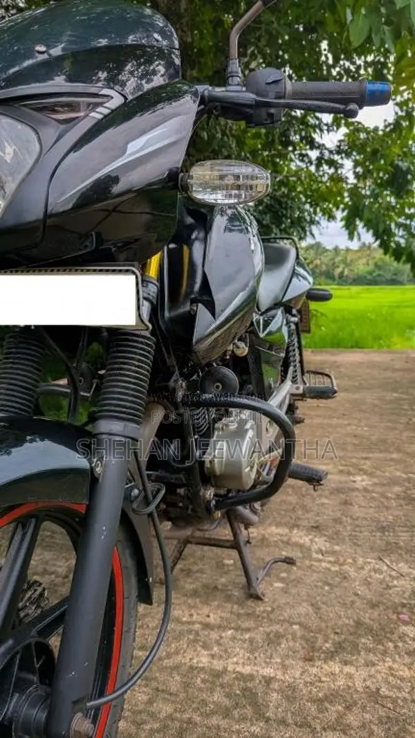 Bajaj Pulsar 2016 Motorbike (Used)
