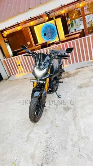 Hero Hunk 2025 Motorbike (Used)
