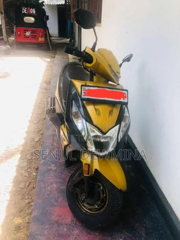 Honda Dio 2019 Motorbike (Used)