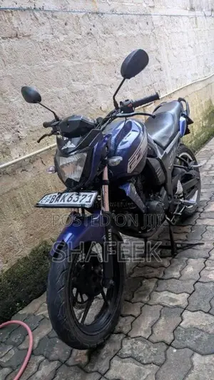 Yamaha FZ Version 1 2013 Motorbike (Used)